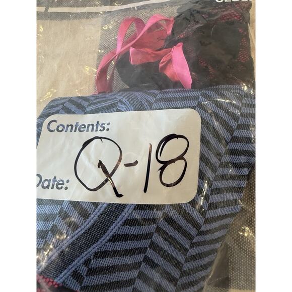 Lululemon - RARE Blue & Black chevron Run Swifty Tech Racerback tank top Size 6 - Picture 9 of 9